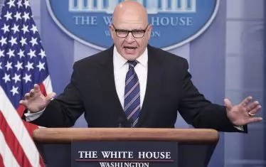  Ген.Хърбърт Макмастър влезе в Белия дом през февруари 2017 г. и бе съветник на Тръмп малко повече от година.