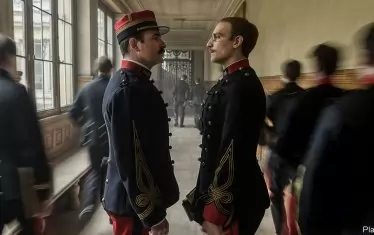 Откриващият "Офицер и шпионин" идва с прясна награда от Венецианския фестивал.