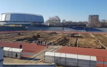 Тук министър Кралев инспектира през декември 2016 г. ремонтните дейности на Градския стадион в Русе, за който с решение на Министерски съвет бяха отпуснати 1 млн. лв. По-късно обаче се оказа, че ремонтът специално на терена е направен некачествено и трябваха допълнителни средства за решаване на проблемите.