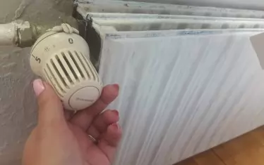 Да, българите са бедни. Но ниските заплати и пенсии не са единствените виновници за това.