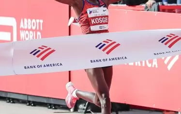 Моделът Vaporfly Next% помогна на Бриджид Косгей в Чикаго да прати в историята световния рекорд на Пола Радклиф в женския маратон.