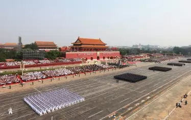  Мащабният военен парад, състоял се в Пекин на 1 октомври, сериозно увеличава чувството за национала гордост на китайците.