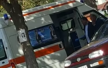 Линейката, наета от ГЕРБ, броди из улиците.