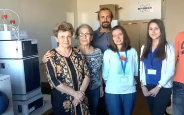 Екипът на проф. Долашка, който работи по създаването на продукт, който да облекчи страничните ефекти от химиотерапията и да стабилизира имунната система.