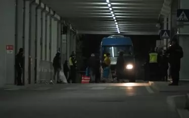  Чували с бюлетини пристигат в "Арена Армеец".