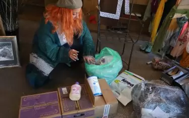  Голяма част от специалните храни, с чиято помощ тежко болните деца наддават тегло, идват като дарения от други европейски държави, пак от български майки.