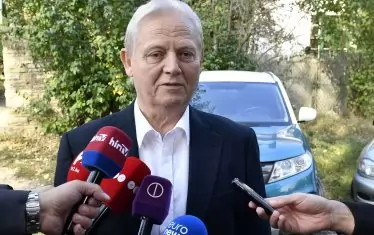 Ищван Тарлош, кмет на Будапеща, признал изборната си загуба:
"Промяната в Будапеща и големите градове е първата крачка към промяната в цяла Унгария."