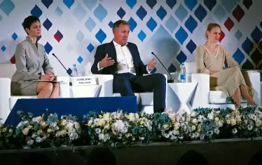 Президентът на руския олимпийски комитет Станислав Поздняков и генералният секретар Анастасия Давидова (вляво) се срещнаха миналата седмица с медиите в Москва, за да ги запознаят с подготовката на руските спортисти за участие на олимпийските игри в Токио 2020. Ако препоръките на CRC бъдат приети от WADA, то Русия изобщо няма да се представи в японската столица следващото лято.