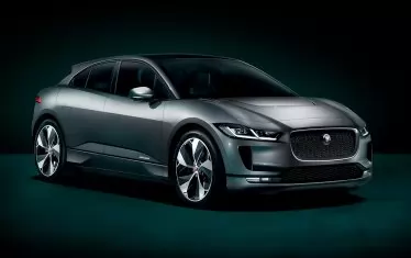 Jaguar E-PACE разполага с широка гама бензинови и дизелови агрегати