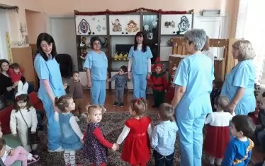 В Пловдив например заплатата е поне 800 лв. и скоро ще се увеличи на почти 900 лв.  На снимката - детска ясла "Дребосъче"