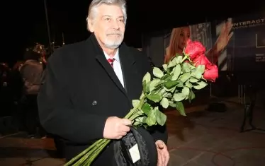 Политическите му пристрастия не бяха по вкуса на всички. 