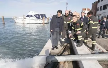 Корупцията потопи под вода Венеция