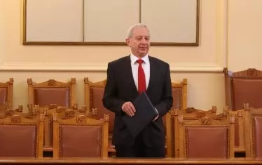 Огнян Герджиков поиска името му да бъде заличено като председател на Съвета по законодателството към НС, защото за една година депутатите не са му поискали нито един съвет.