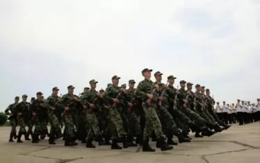 Според министъра на обществото му е домъчняло за казармата.