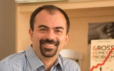 Министърът на образованието на Италия подава оставка