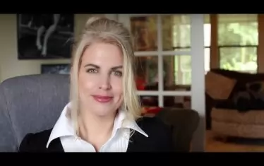  Елизабет Периш