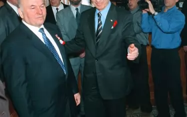 2001 г. Лужков и  председателят на Народното събрание Йордан Соколов в София