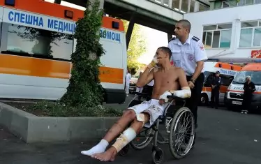 Кървавата бомба край Бургас вкара България във всички световни медии