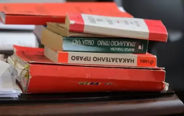 Прокуратурата е осъдена да плати 400 000 лв. на адвокат на Божков