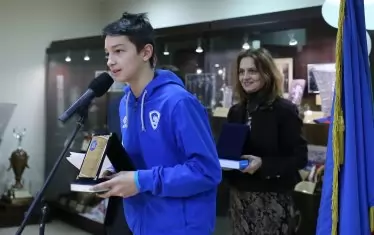 Волейболистът Александър Николов е единият от лауреатите в колективните спортови