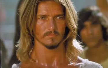  Тед Нийли като Исус в „Исус Христос суперзвезда. 