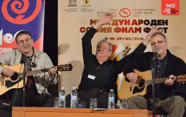 Тери на сцената с Кита и Пешето