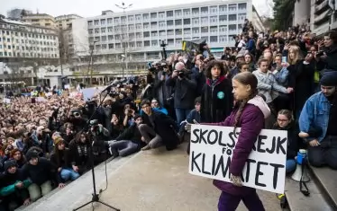 Грета Тунберг се включи в демонстрация за климата в Лозана