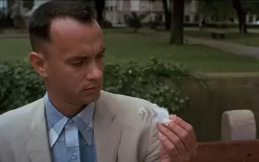 Поривът по небеса никога не изчезва напълно у хората: кадър от филма "Форест Гъмп". 