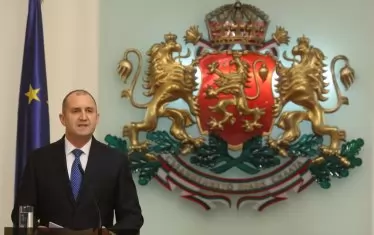 Не познавам Моника Люински, нямаме такава стажантка, обяви президентът. 