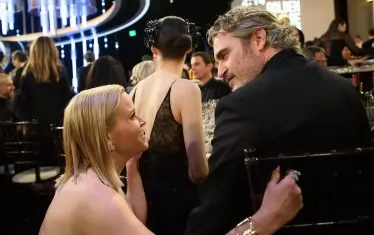 Любопитен факт е, че Хоакин Финикс и Рийз Уидърспуун вече са печелили наградите "Златен глобус" за най-добър актьор и актриса - през 2006 г., когато си партнираха в Walk the Line. 