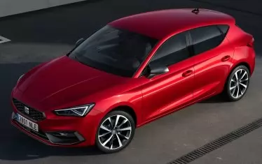 Готов е четвъртият SEAT Leon