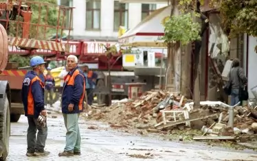  Защо разчистването на останките е започнало така светкавично, недоумява съдът.