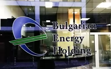 Властта се кани да налее нови милиарди в държавни фирми