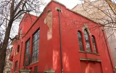 Ще стане ли Червената къща "Андрей Николов" парти център?