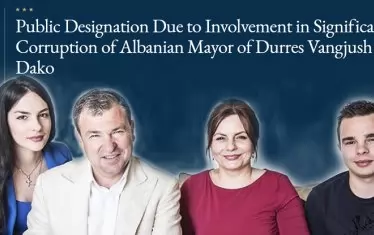 Вангюш Дако и семейството му, които нямат право на американска виза.