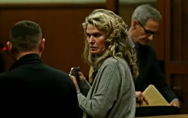 Жената на Васил Божков Елена Динева бе една от първите арестувани след неговото изчезване. Сред задържаните за различни периоди бяха и неговият син Антон и част от най-близките му хора, които после бяха пускани за милионни парични гаранции.