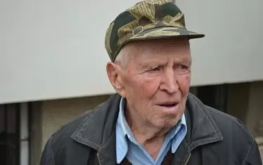 Хвалихме Хитлер, после комунистите, а сега Запада