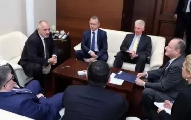 Вече бившият посланик на САЩ Ерик Рубин занесе конкретна информация за венецуелските милиони, после Борисов каза, че всъщност той е информирал дипломата, а не обратното