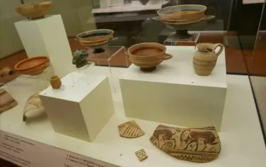 Експонати от храмовия комплекс на остров Св. Кирик, VI век пр. н. вр.