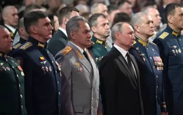 Путин обеща още по-нови и модерни оръжия на армията и флота