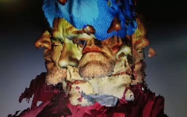 Фронтменът на популярната група R.E.M. се вдъхновява от дигиталния хаос.