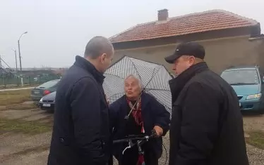 Ружинци през 2017 г-. Среща с Цветанов. Кметът не се свени да взима четири пъти повече от средното за областта. 