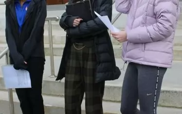 Трите вносителки на иска в съда срещу трансджендърите