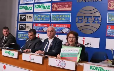 "Представяте ли си в една община да действат едни правила за движение по пътищата, а в съседната да са други. Е, как ще се движим?", попита Цветана Гочева.