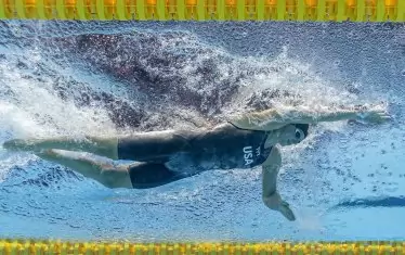 Освен риска за здравето, олимпийски шампионки като Кейти Ледецки срещнаха и сериозни затруднения да намерят къде да тренират.