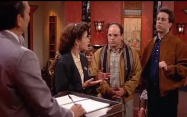 Кадър от „Китайският ресторант”, един от култовите епизоди в “Сайнфелд” - „най-добрият комедиен сериал в историята”. 