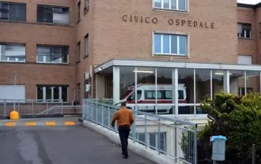  Градската болница в Кодоньо, където бе установен първият заразен с коронавирус в Италия.
