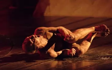 Холивудската звезда Бенедикт Къмбърбач във "Франкенщайн" - една от най-популярните постановки на NT Live.