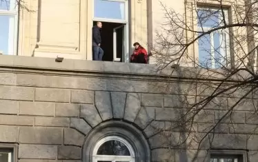 5 неудобни въпроса към НСО и МВР за окупацията на парламента