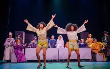 Пламен Марков вкарва и африкански танци в "Отело".